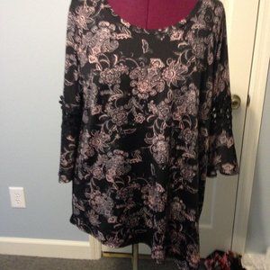 NEW DIRECTIONS LADIES SIZE XL  FLORAL PULL OVER TOP 3/4 SLEEVES BLOUSE SHIRT